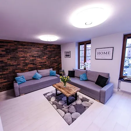 Loft Straganiarska * גדנסק